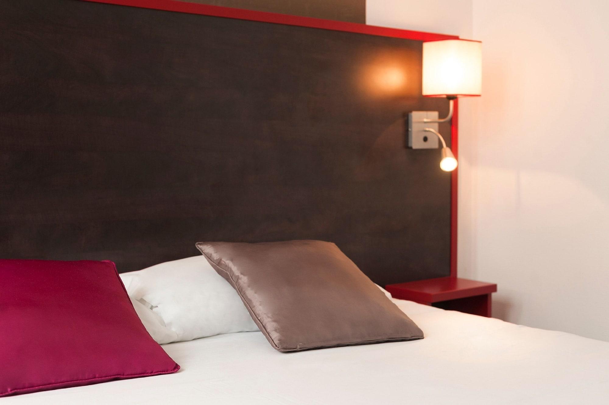 The Originals City, Hotel Le Cheval Rouge, Tours Ouest Villandry Dış mekan fotoğraf